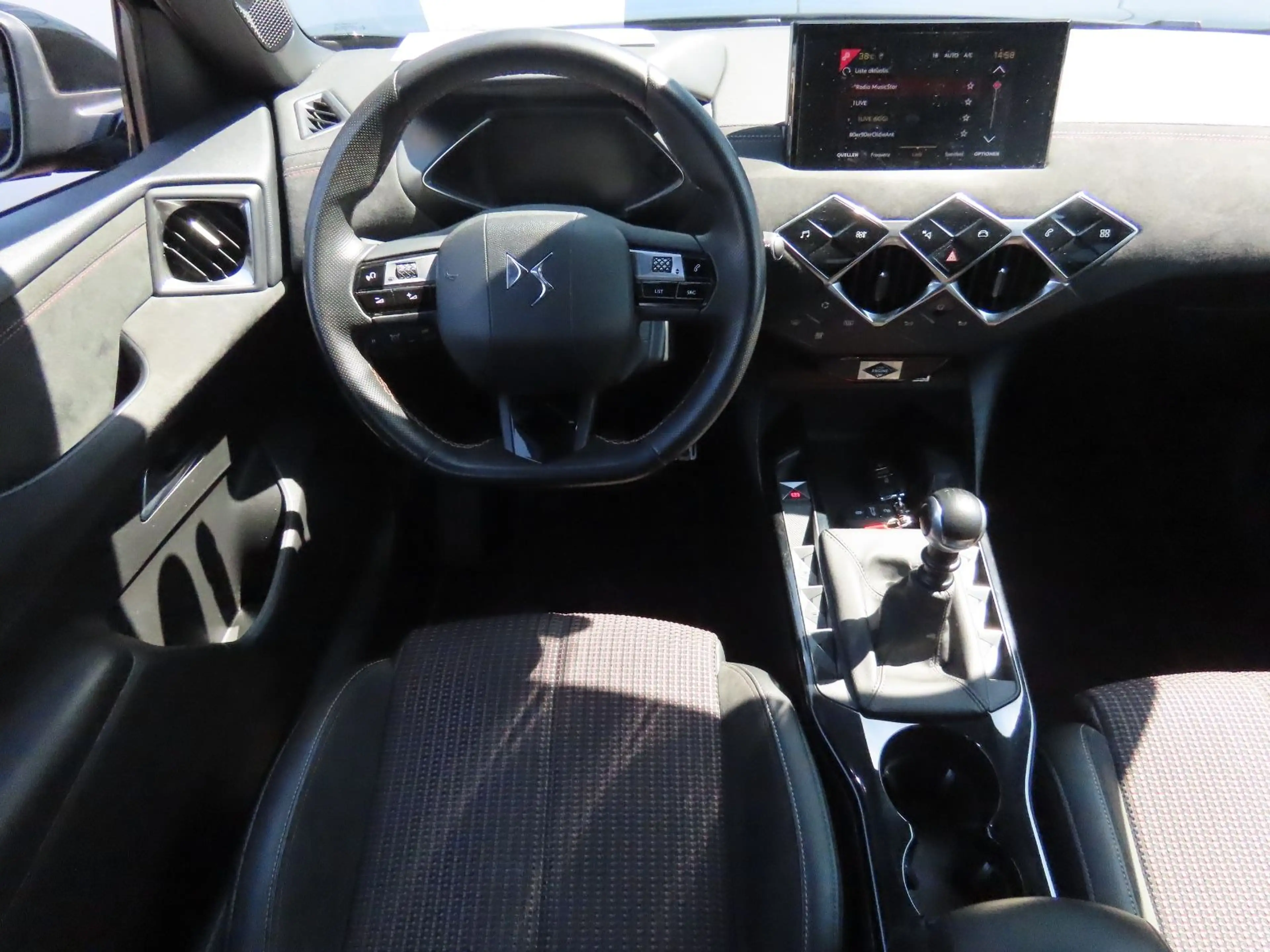 DS Automobiles DS 3 Crossback BlueHDi 110 Alcantara Klimaauto. — photo 13