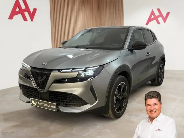 Alfa Romeo Junior Elettrica 156 ** ACC | Carplay/Android | Cruise