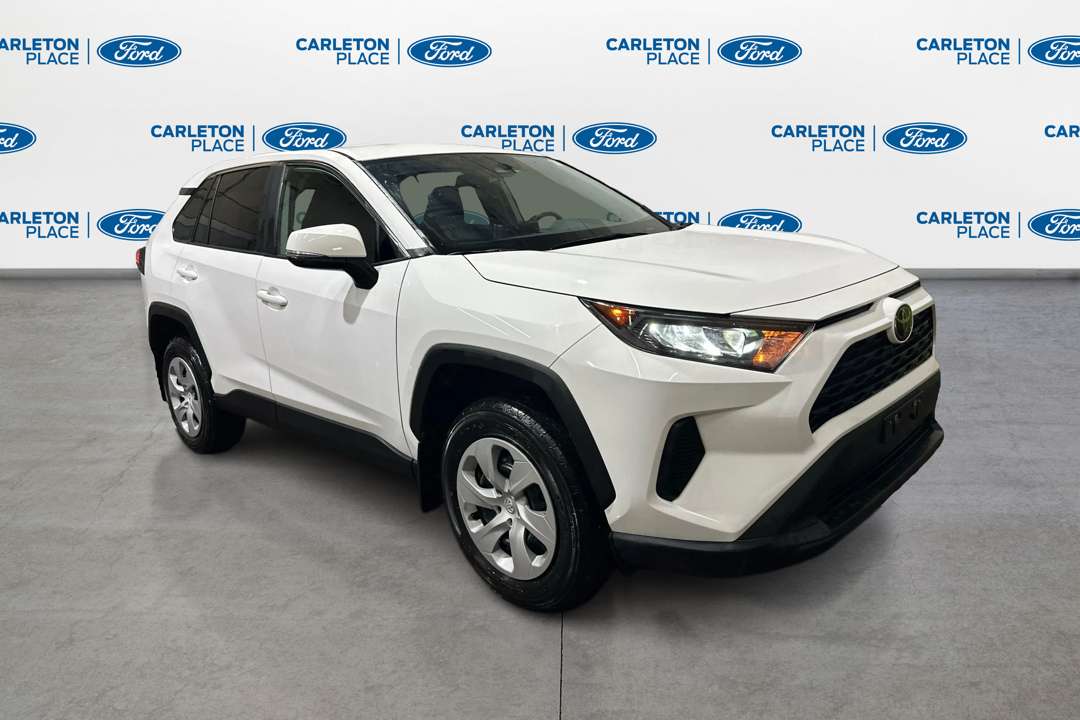 2025 Toyota RAV 4 LE  | AWD CarPlay 8 Screen Heated Seats BackUp Cam