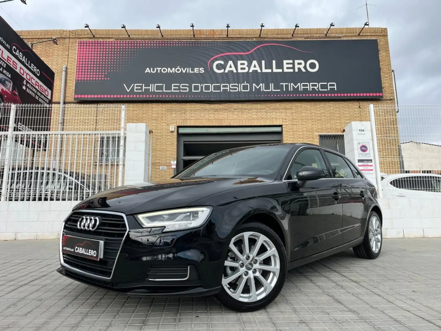 Audi A3 Sportback 30 TFSI Design 85kW Noir - 1