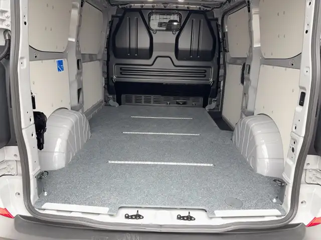 Volkswagen Transporter view 12