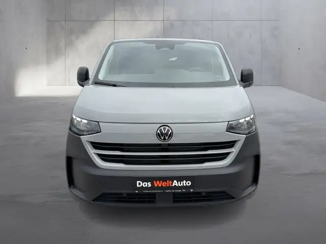 Volkswagen Transporter view 8
