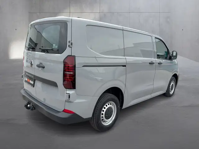 Volkswagen Transporter view 5