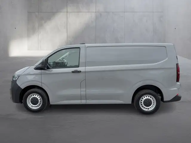 Volkswagen Transporter view 2