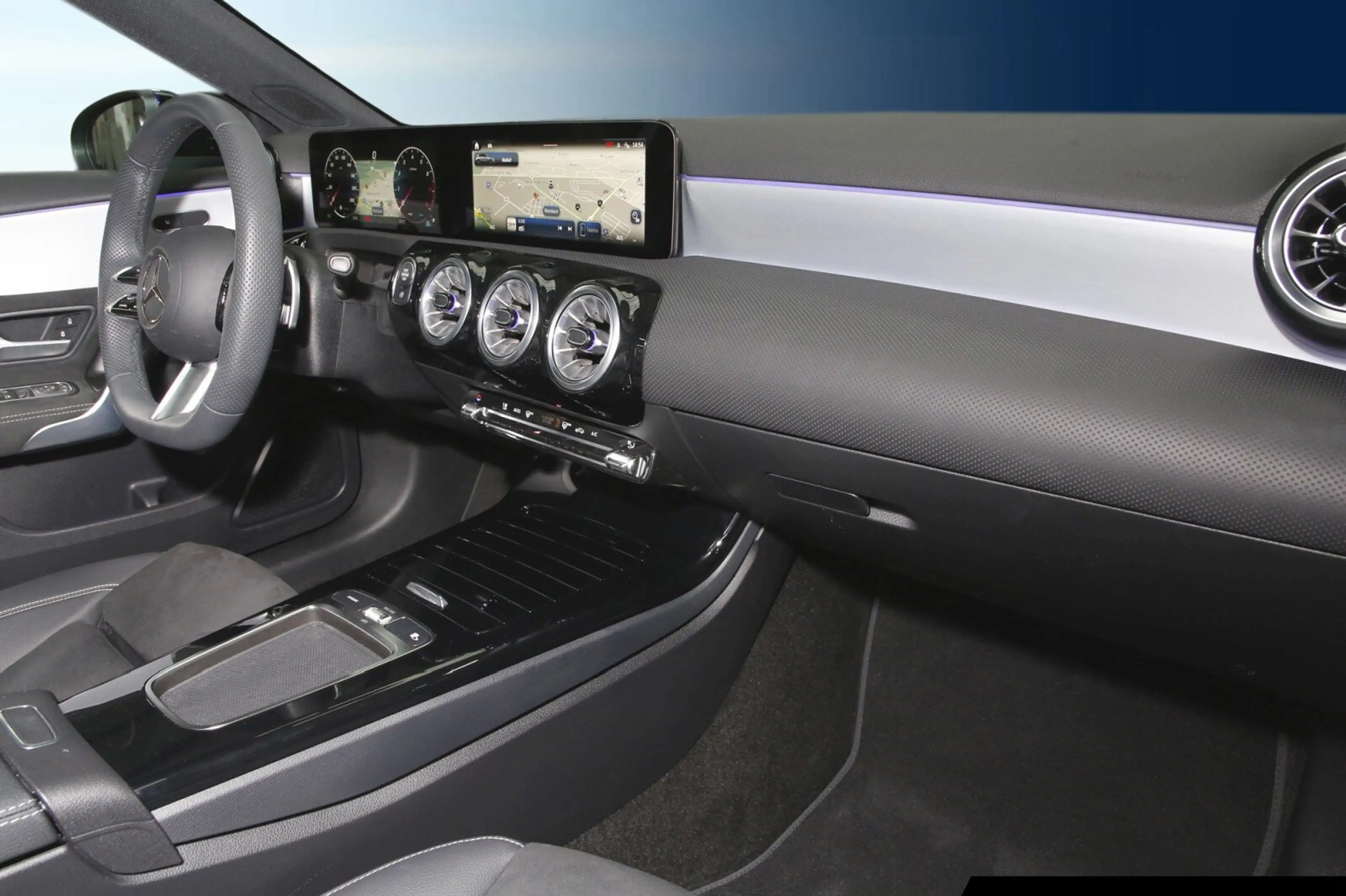 Mercedes-Benz A 200 A 200 AMG/Special Edition/Navi/Pano/Night/Totw. — photo 7