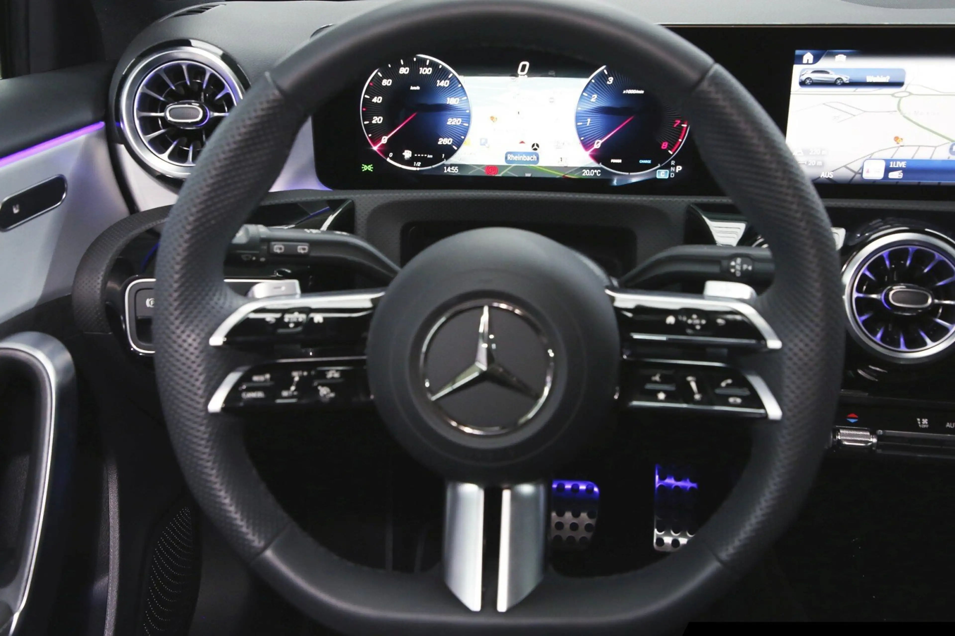 Mercedes-Benz A 200 A 200 AMG/Special Edition/Navi/Pano/Night/Totw. — photo 13