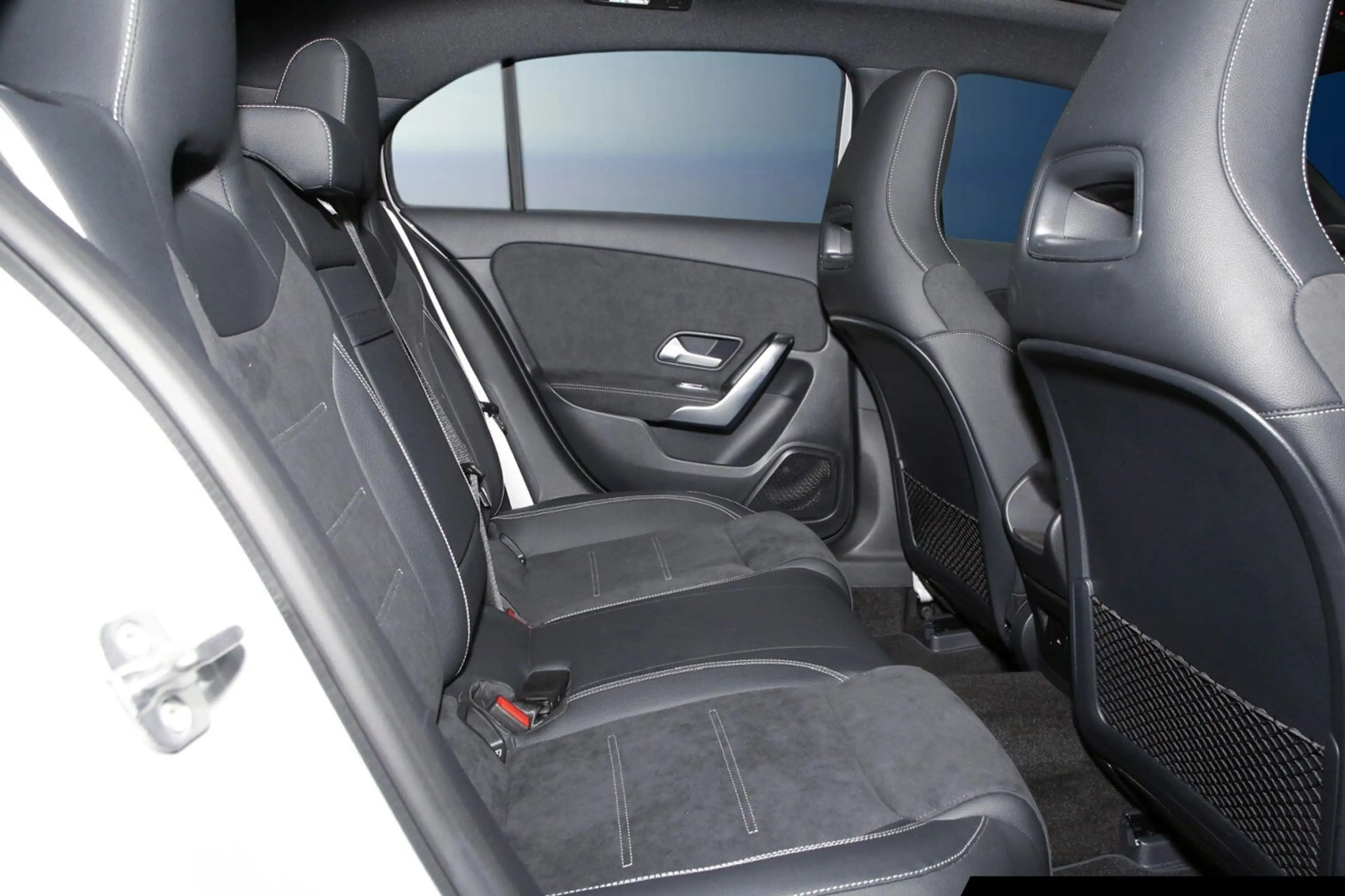 Mercedes-Benz A 200 A 200 AMG/Special Edition/Navi/Pano/Night/Totw. — photo 9