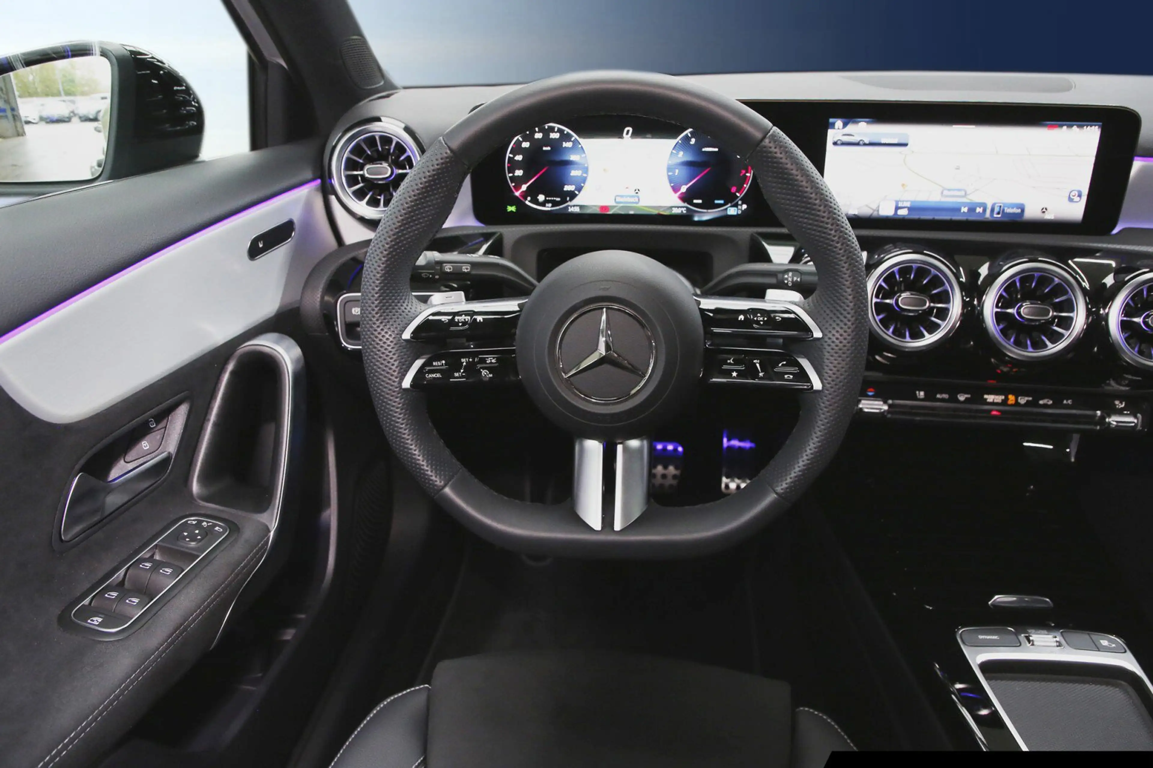 Mercedes-Benz A 200 A 200 AMG/Special Edition/Navi/Pano/Night/Totw. — photo 12