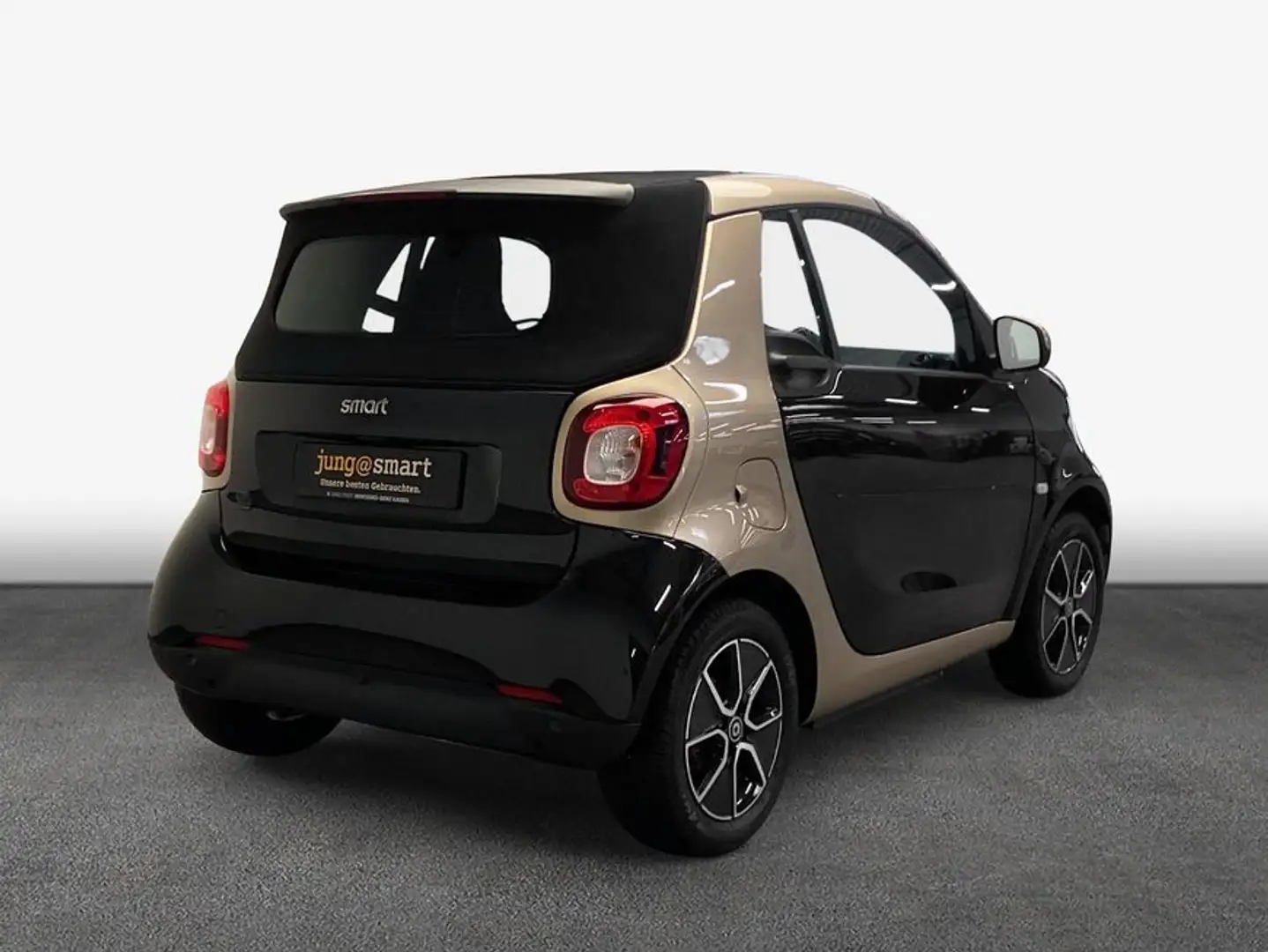 smart forTwo fortwo cabrio EQ passion Schwarz - 2