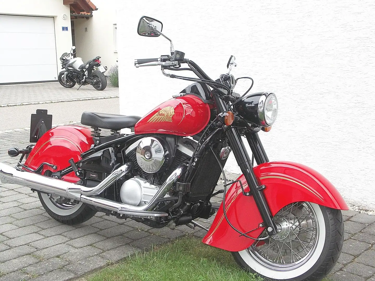 Kawasaki VN 800 Rojo - 1