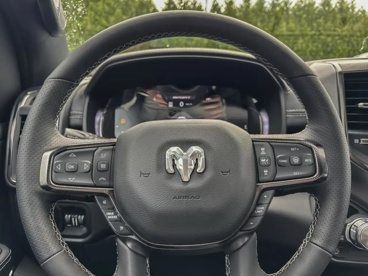 RAM 1500 снимка RAM 1500