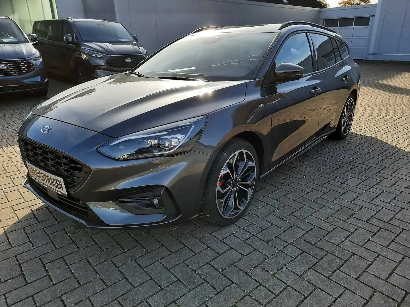 Ford Focus Turnier 1.0 EcoBoost Hybrid ST-LINE Grau - 1