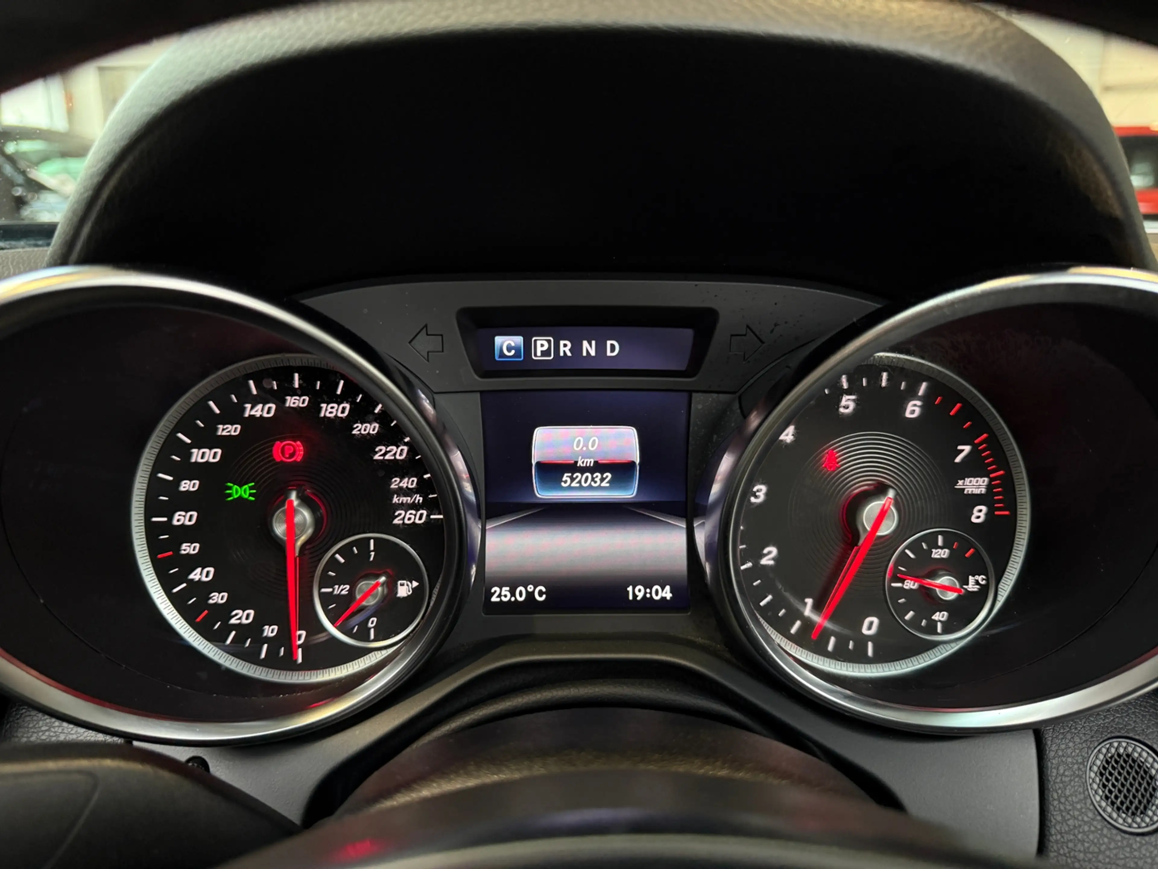 Mercedes-Benz SLC 200 AIRSCARF KLIMA LED NAVI ALU SHZ — photo 15