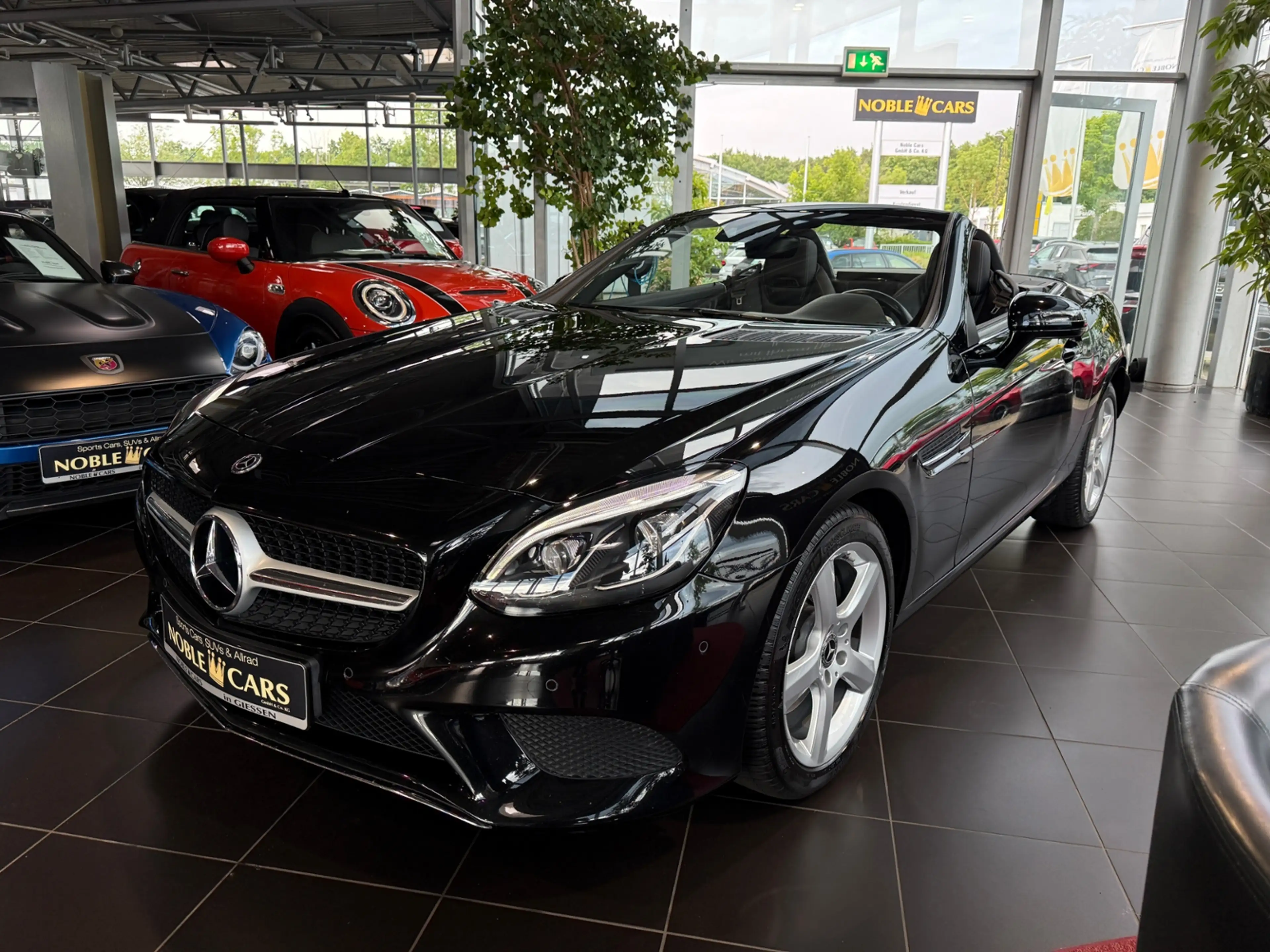 Mercedes-Benz SLC 200 AIRSCARF KLIMA LED NAVI ALU SHZ — photo 3
