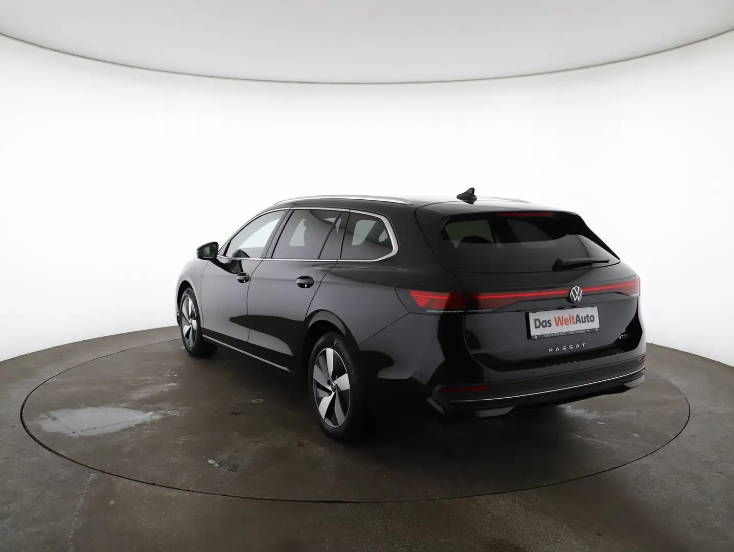 Volkswagen Passat Variant 1.5 eTSI 110 kW Business Schwarz - 2