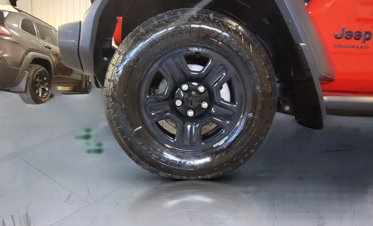 Jeep Wrangler снимка Jeep Wrangler