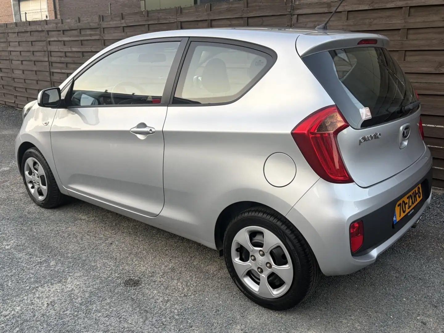 Kia Picanto 1.0 CVVT Comfort / Airco / EL / NAP Grijs - 2