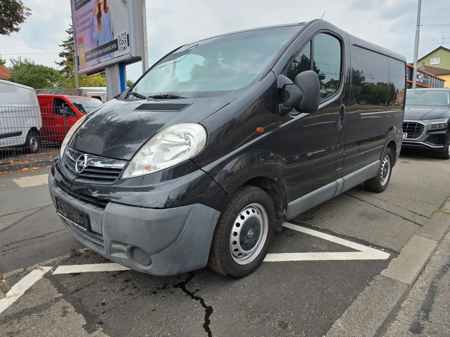 Opel Vivaro Kasten 2.0 LI1H1 2,7t-Automatik-Klima Schwarz - 1