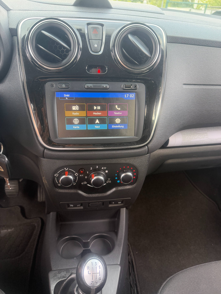 Dacia Lodgy Stepway/1.Hand/Neu TÜV/Scheckheft/Navi/Kamera — photo 17
