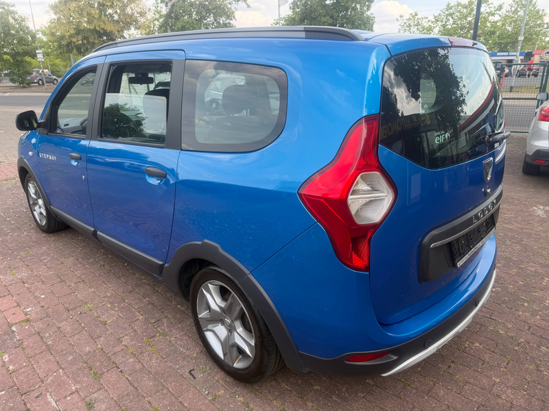 Dacia Lodgy Stepway/1.Hand/Neu TÜV/Scheckheft/Navi/Kamera — photo 7