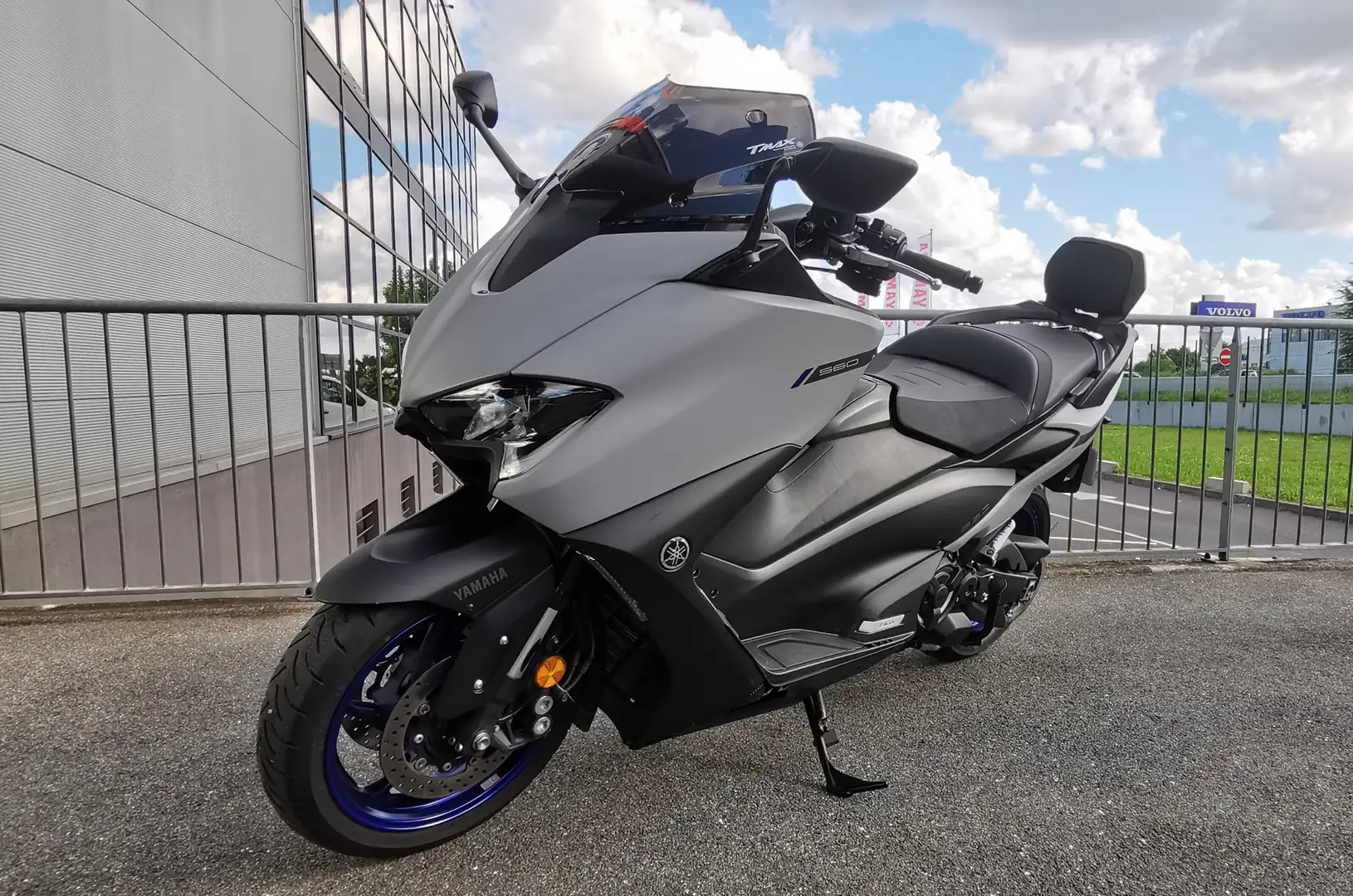 Yamaha TMAX 560 Grigio - 2