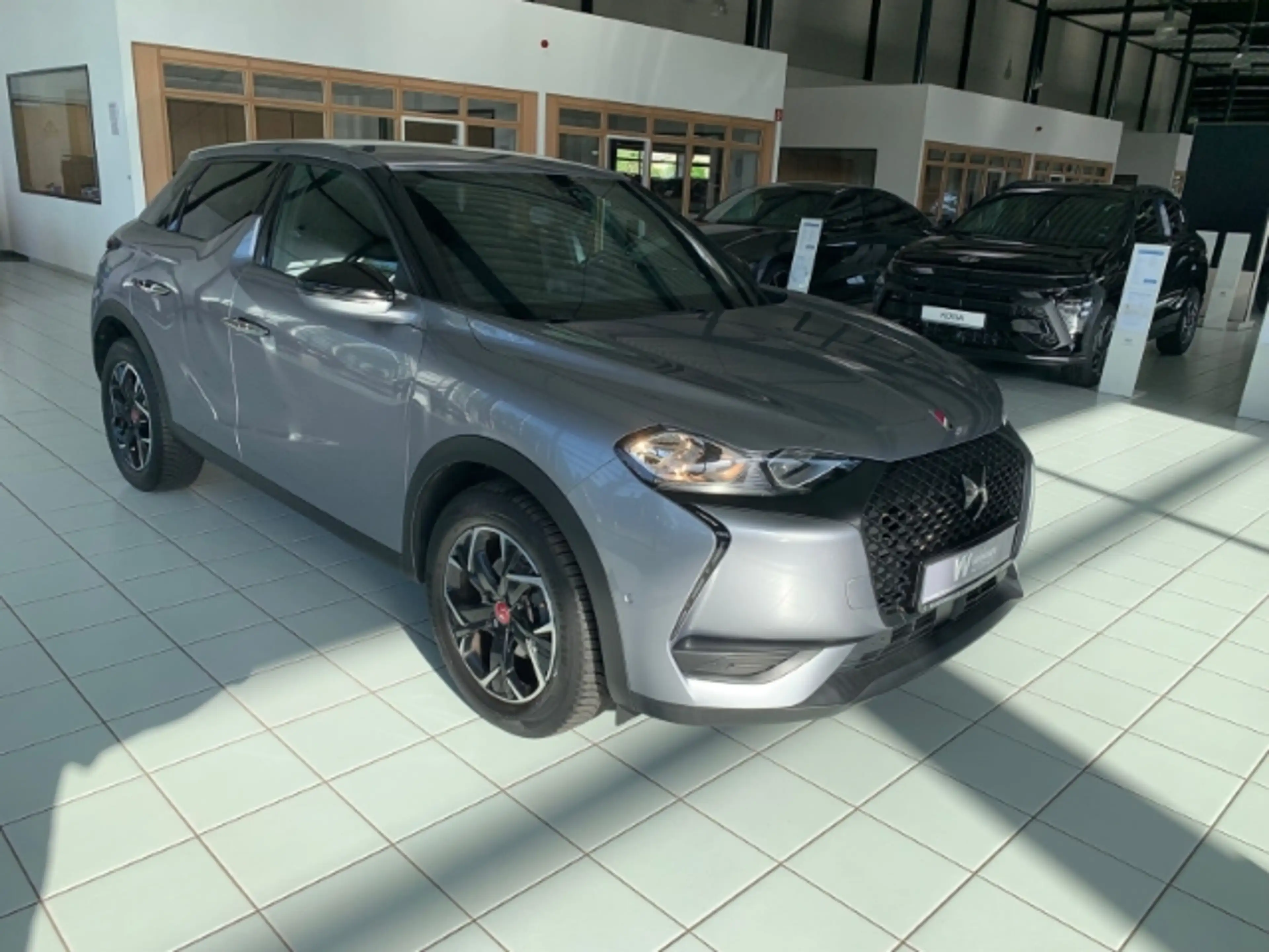 DS Automobiles DS 3 Crossback Performance Line Navi Klimaautom DAB SHZ — photo 3