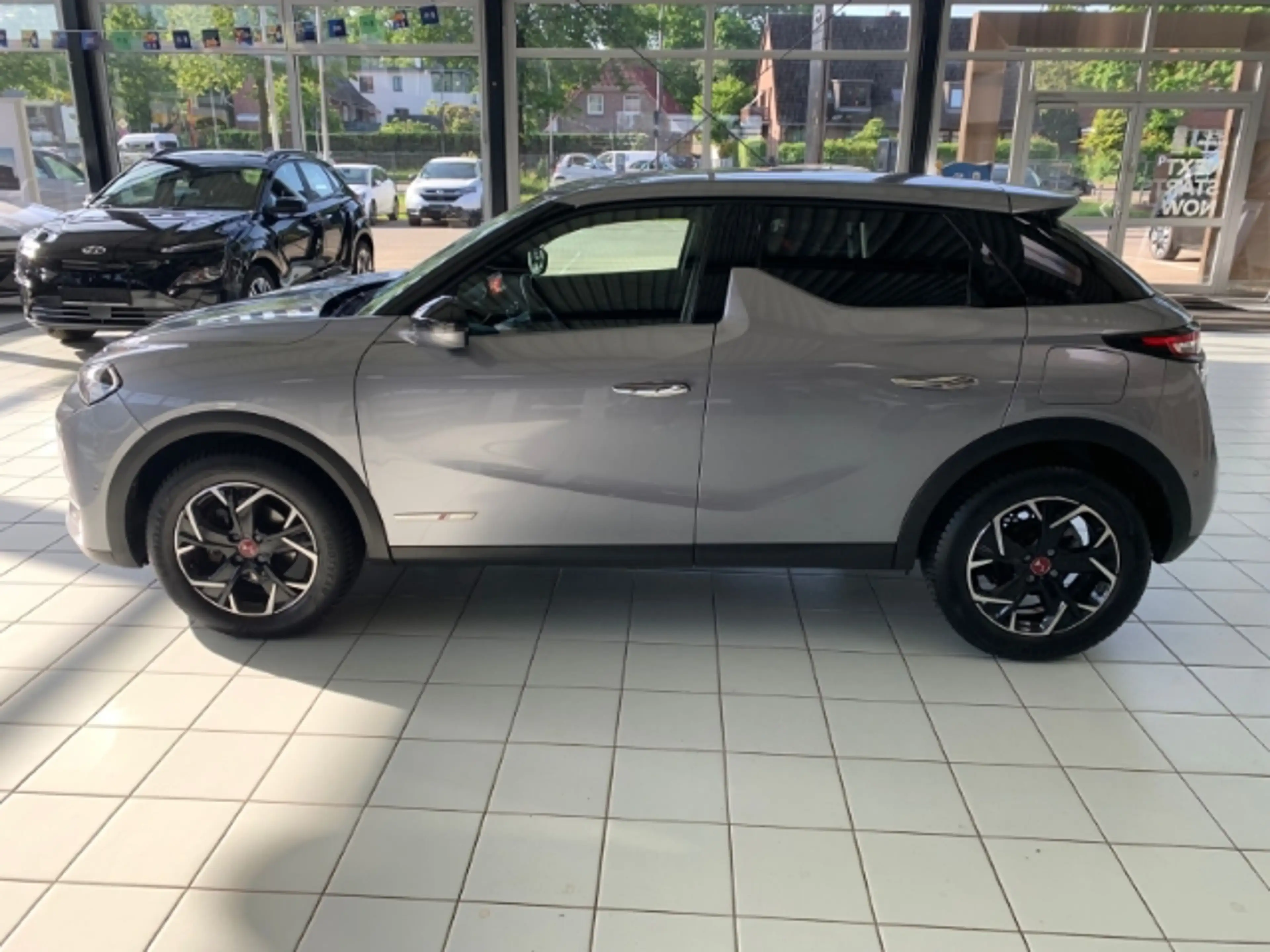 DS Automobiles DS 3 Crossback Performance Line Navi Klimaautom DAB SHZ — photo 5