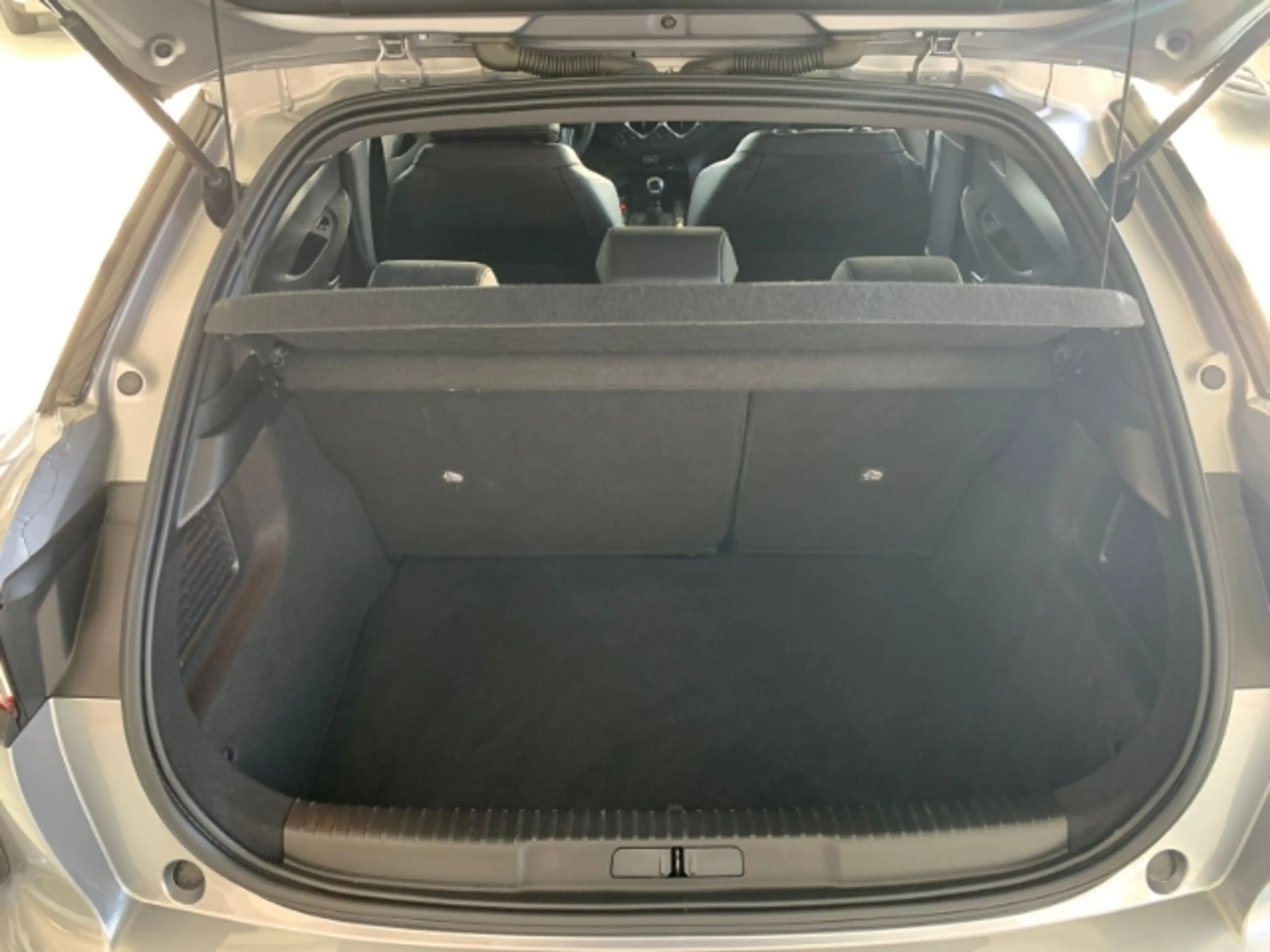 DS Automobiles DS 3 Crossback Performance Line Navi Klimaautom DAB SHZ — photo 7