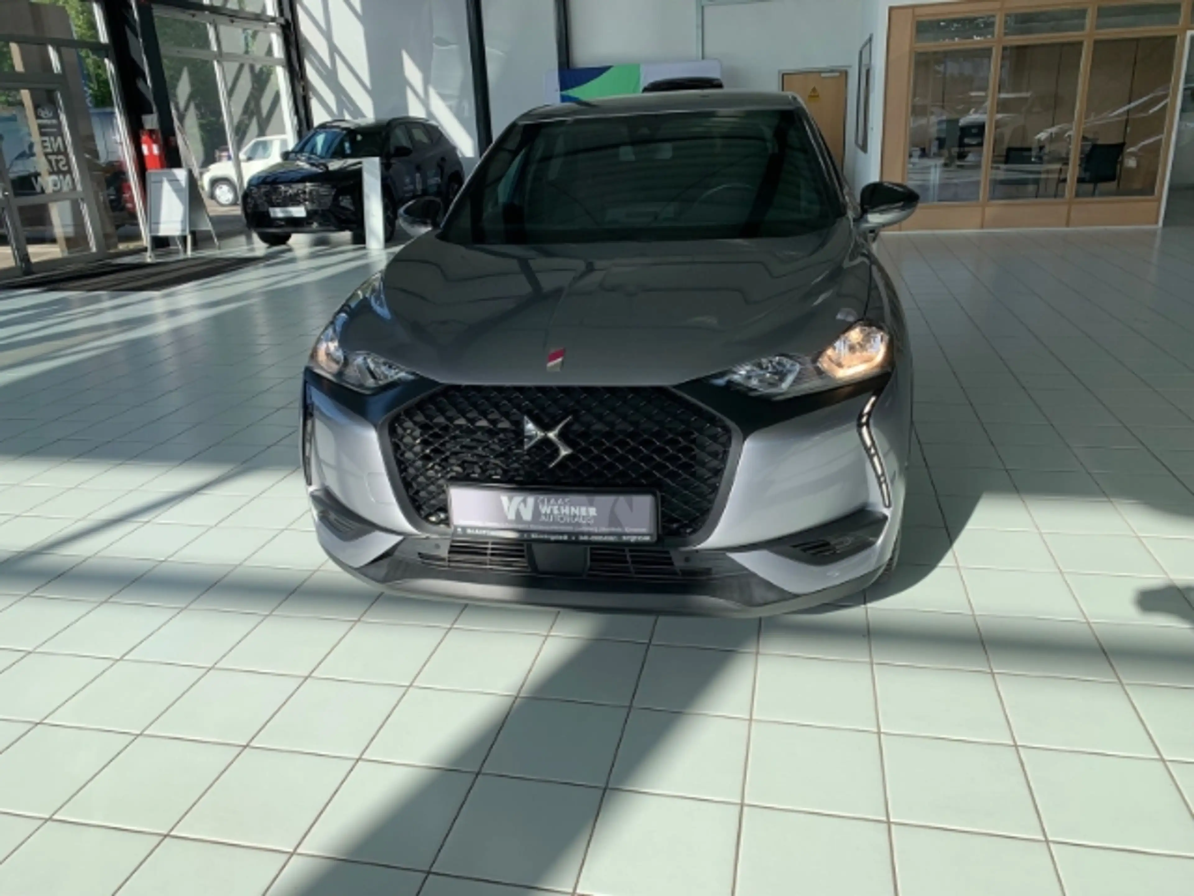 DS Automobiles DS 3 Crossback Performance Line Navi Klimaautom DAB SHZ — photo 2