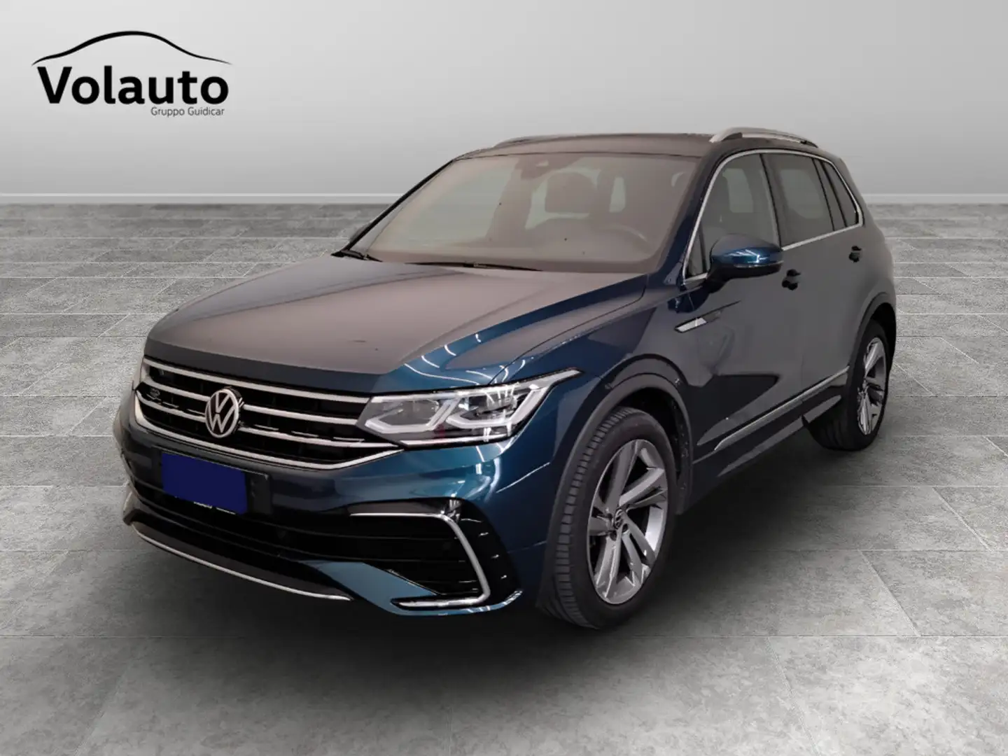 Volkswagen Tiguan II 2021 - Tiguan 2.0 tdi R-Line 150cv dsg Verde - 1