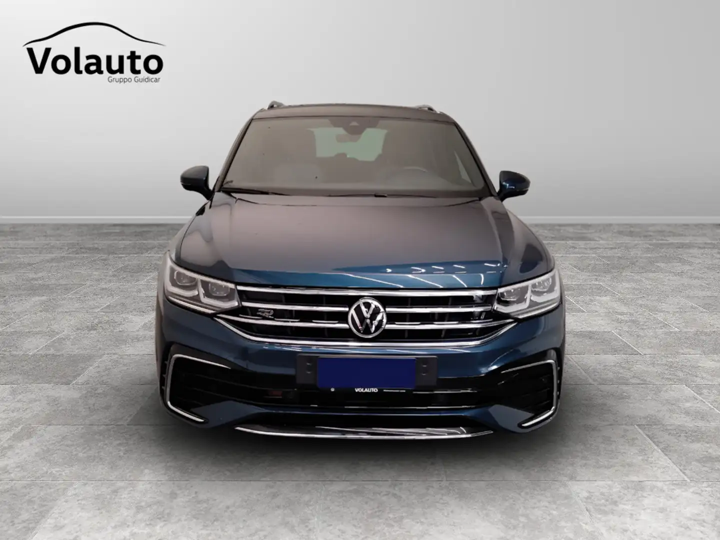 Volkswagen Tiguan II 2021 - Tiguan 2.0 tdi R-Line 150cv dsg Verde - 2