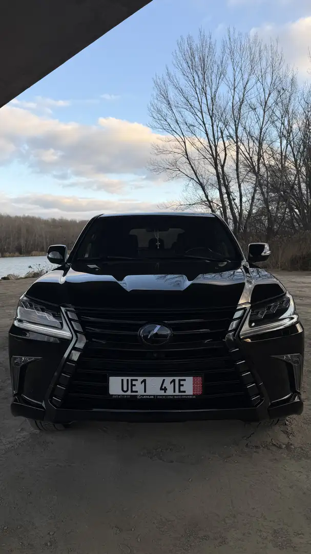 Lexus LX 450d Noir - 2