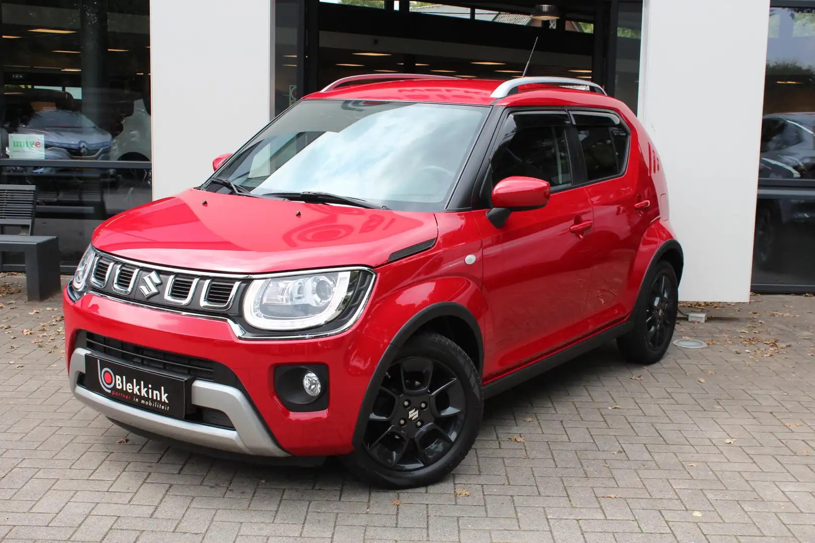 Suzuki Ignis 1.2 Smart Hybrid Select AUTOMAAT Red - 1