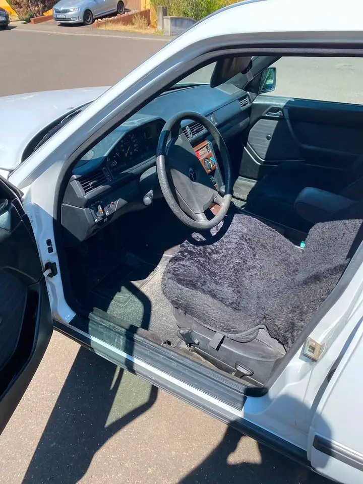 Mercedes-Benz E 200 200 T, foto 12