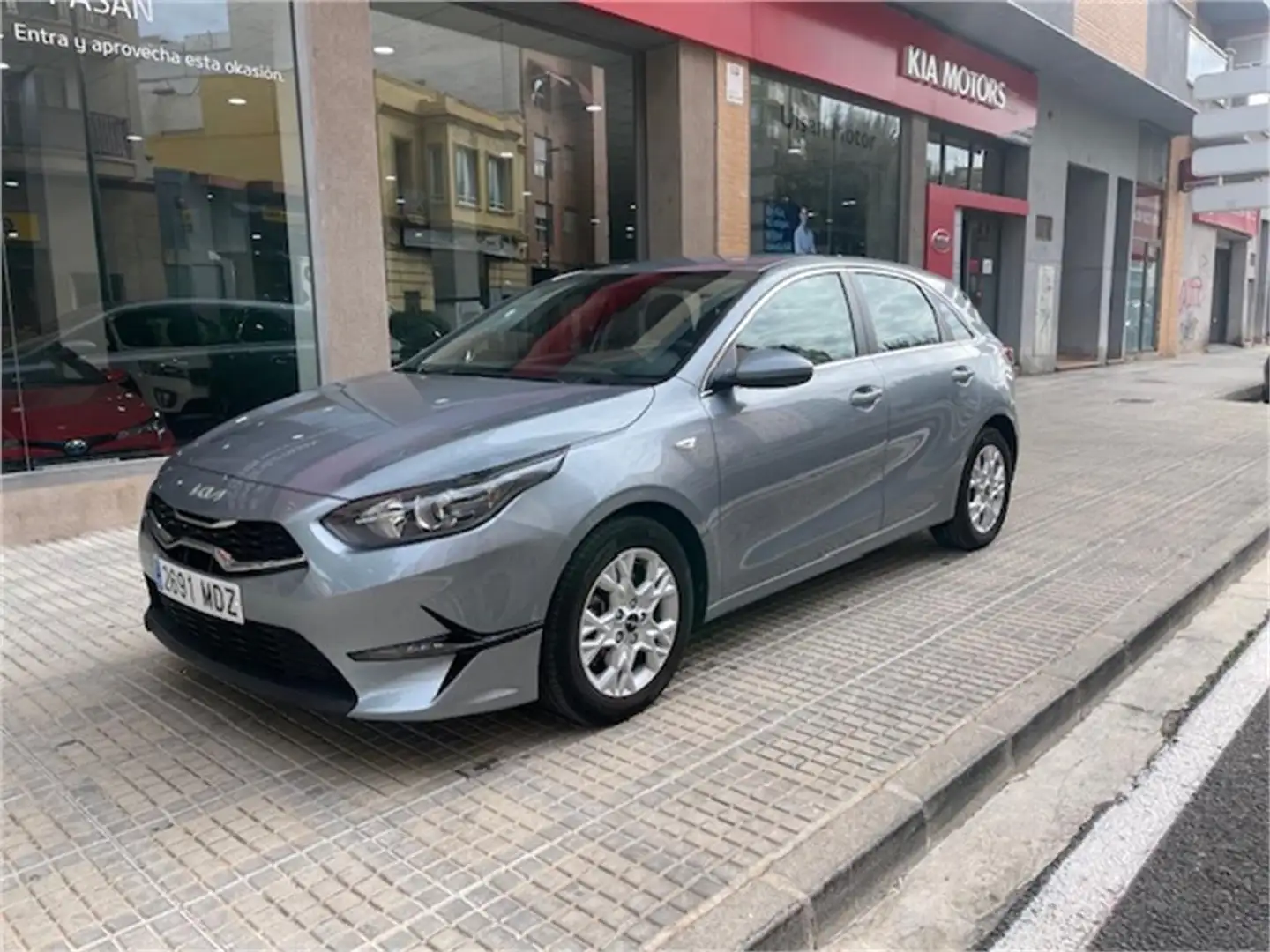 Kia Ceed / cee'd 1.0 T-GDi 74kW (100CV) Drive - 1