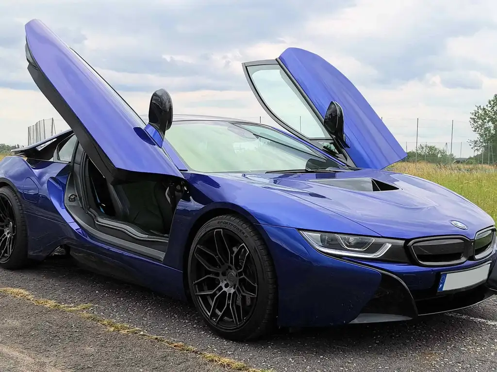 BMW i8 2016 из Европы — купить под ключ