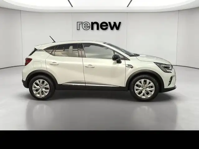 Renault Captur view 2