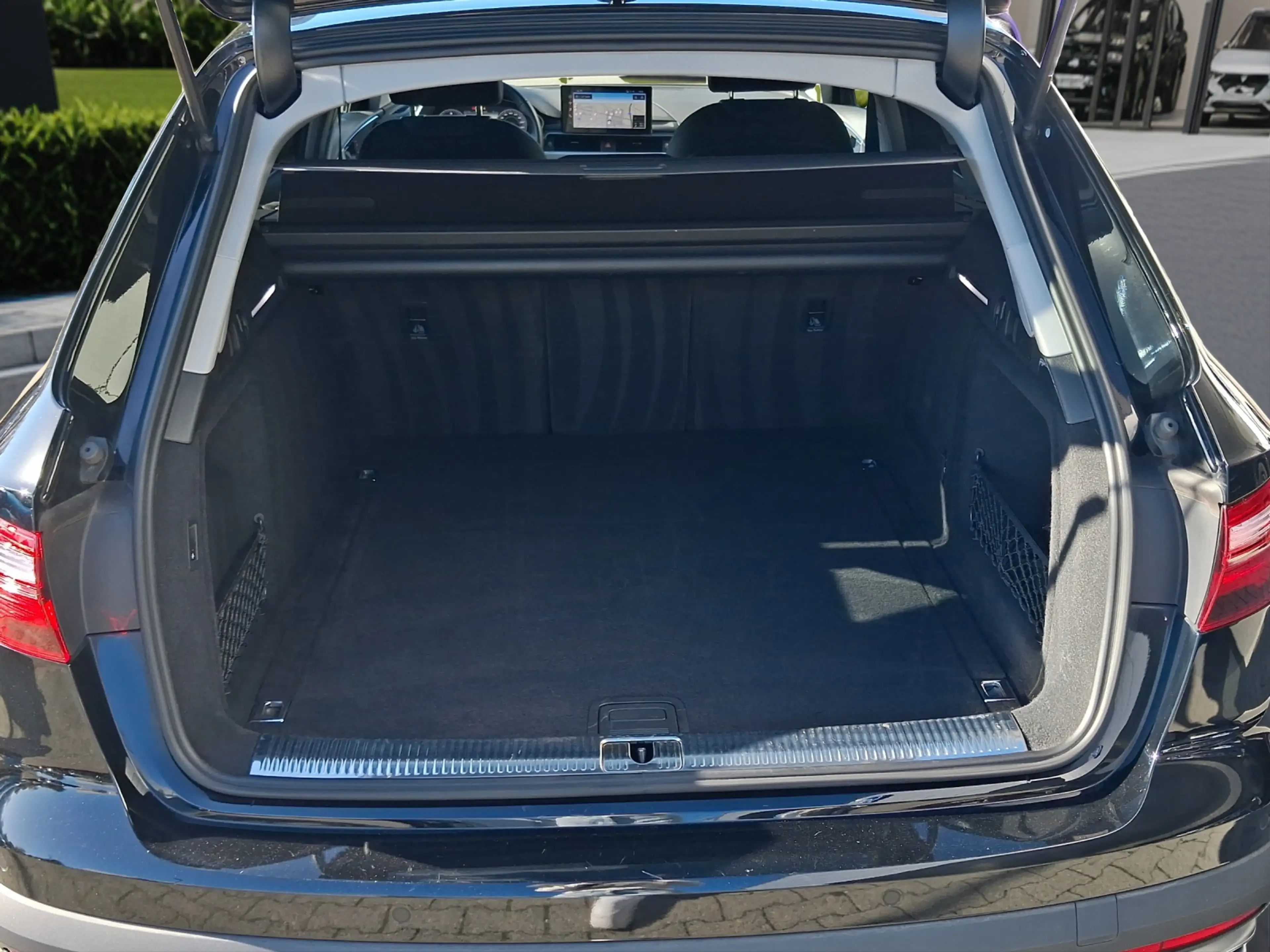 Audi A4 allroad quattro 40 TDI AHK ACC Navi RFK Totwinkel — photo 14