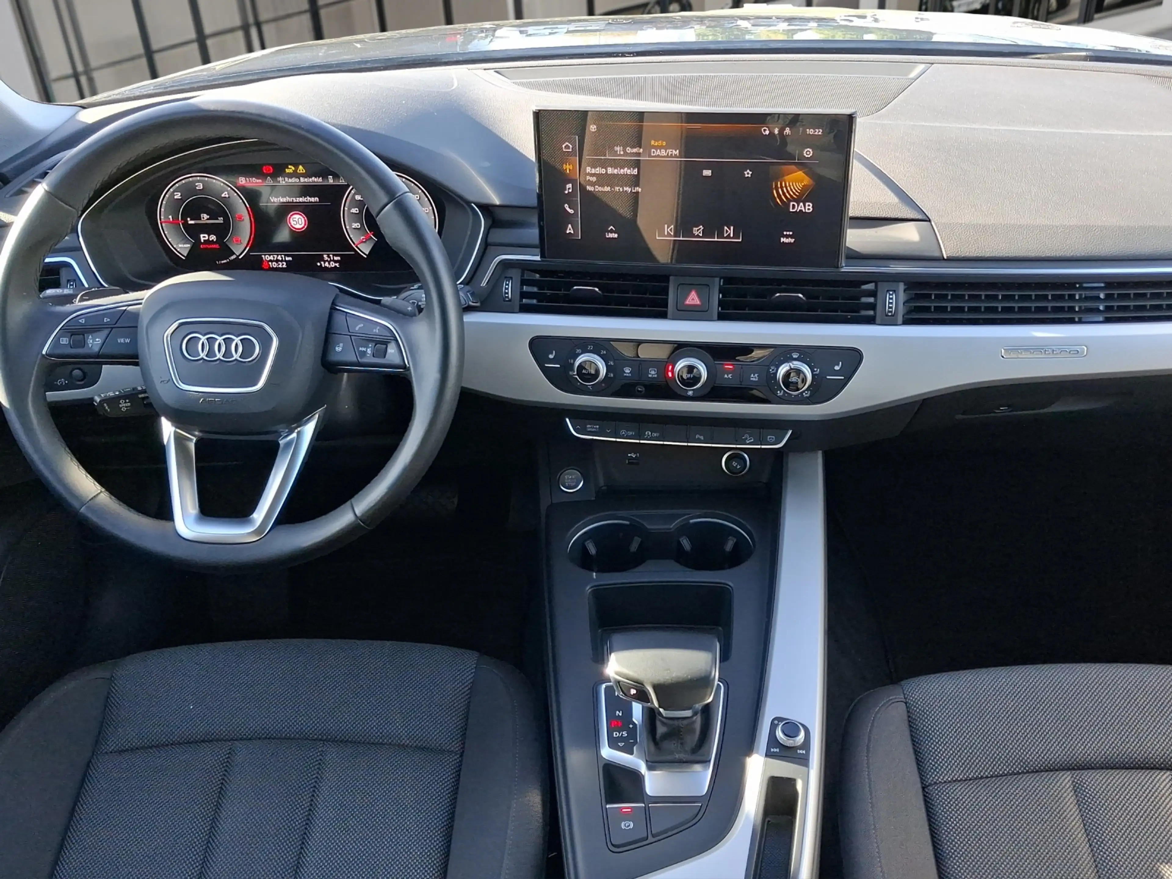 Audi A4 allroad quattro 40 TDI AHK ACC Navi RFK Totwinkel — photo 7