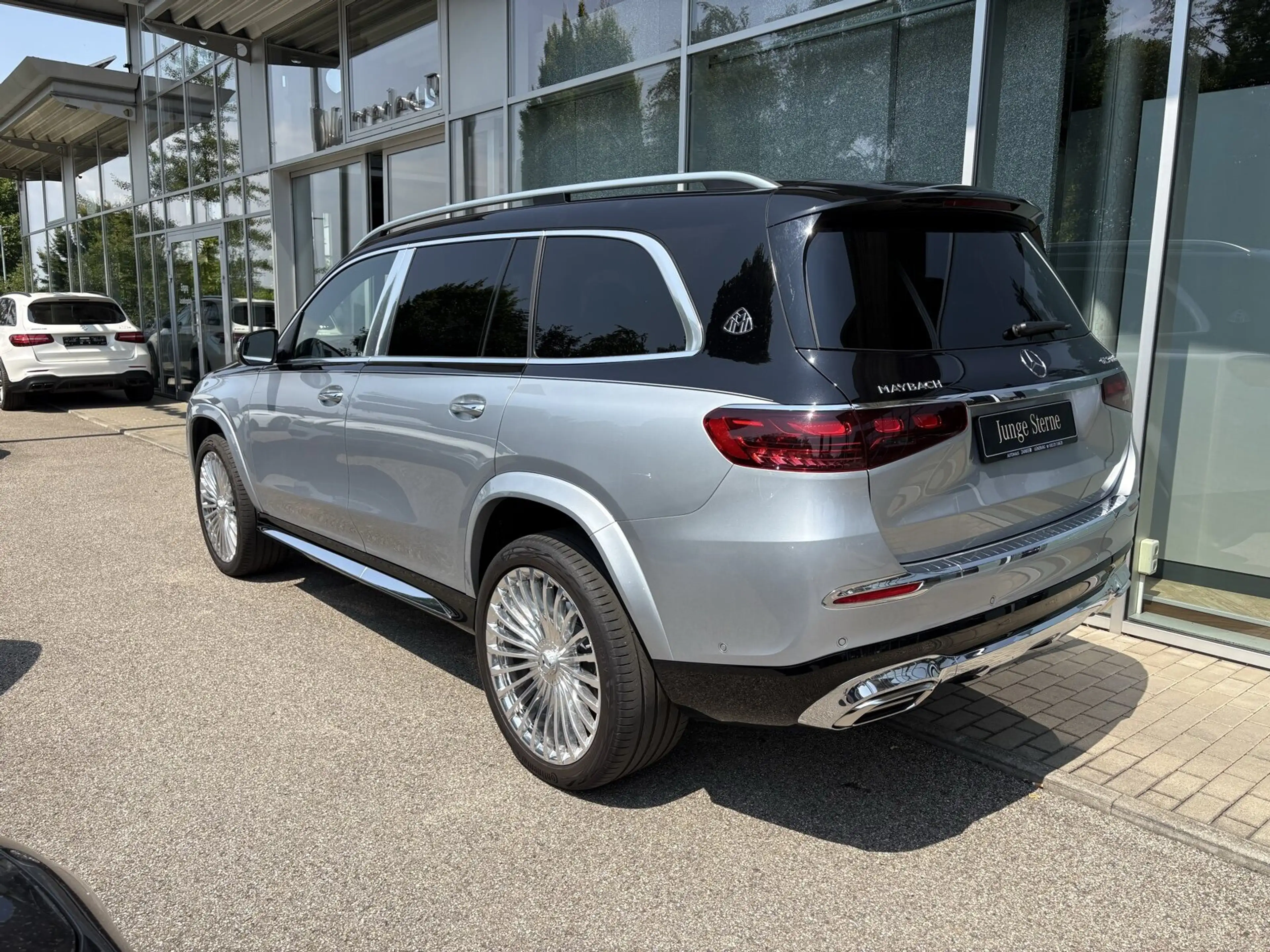 Mercedes-Benz GLS 600 Mercedes-Maybach GLS 600 VIP*TWOTONE*MANUFAKTUR* — photo 4