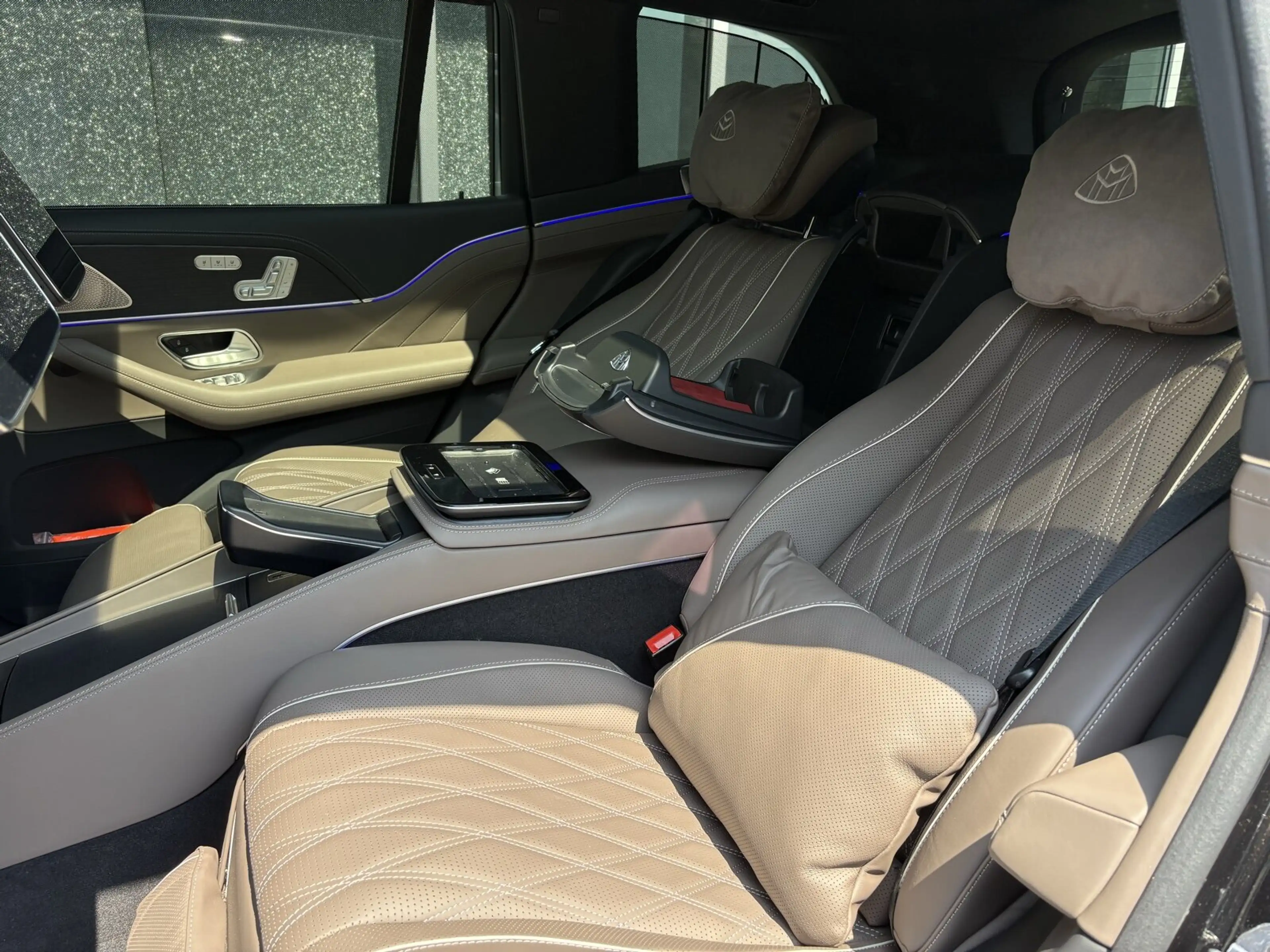Mercedes-Benz GLS 600 Mercedes-Maybach GLS 600 VIP*TWOTONE*MANUFAKTUR* — photo 12