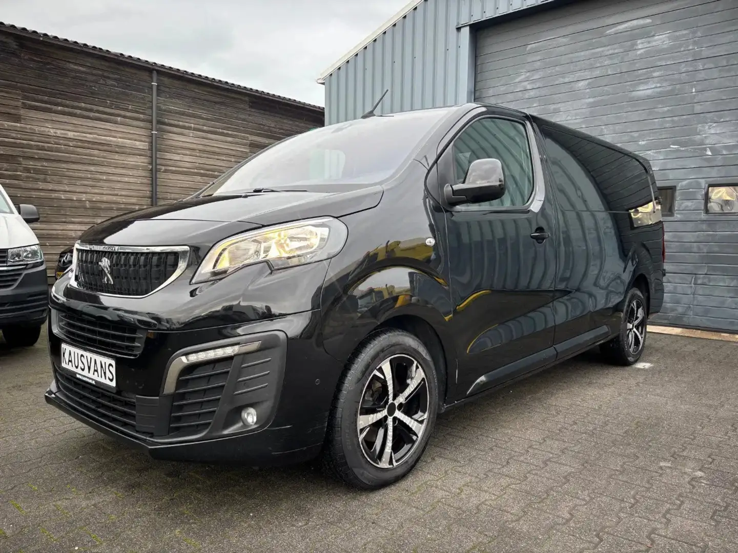 Peugeot Expert 2.0 BLueHDI 177 PK Long Automaat Airco Navigatie Zwart - 1