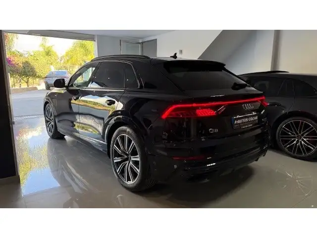 Audi Q8 55 TFSI S line quattro tiptronic