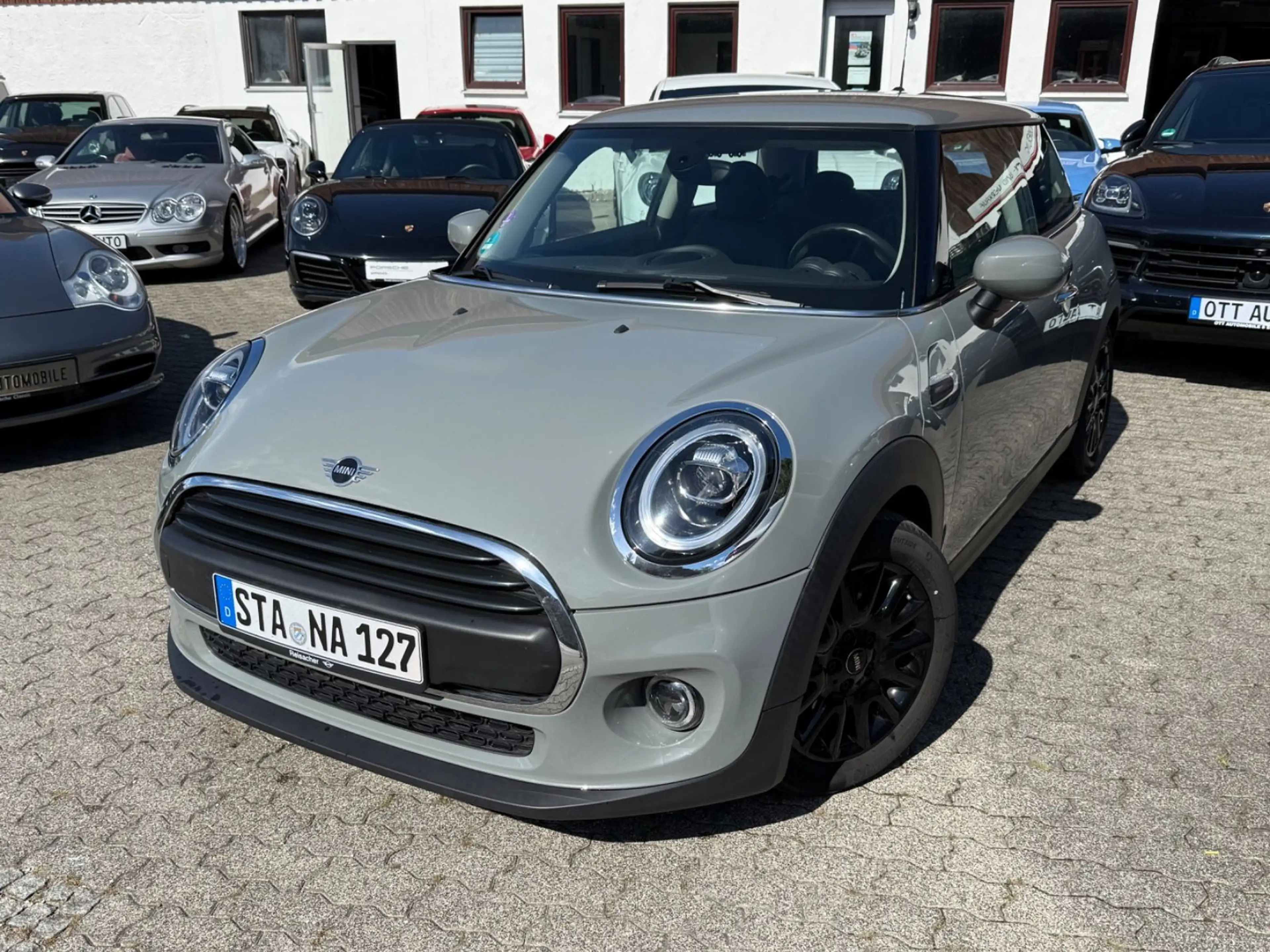 MINI One MINI *SEHR GEPFLEGT*8FACH*LEDER*LED*