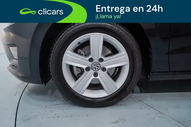 Volkswagen Golf view 11
