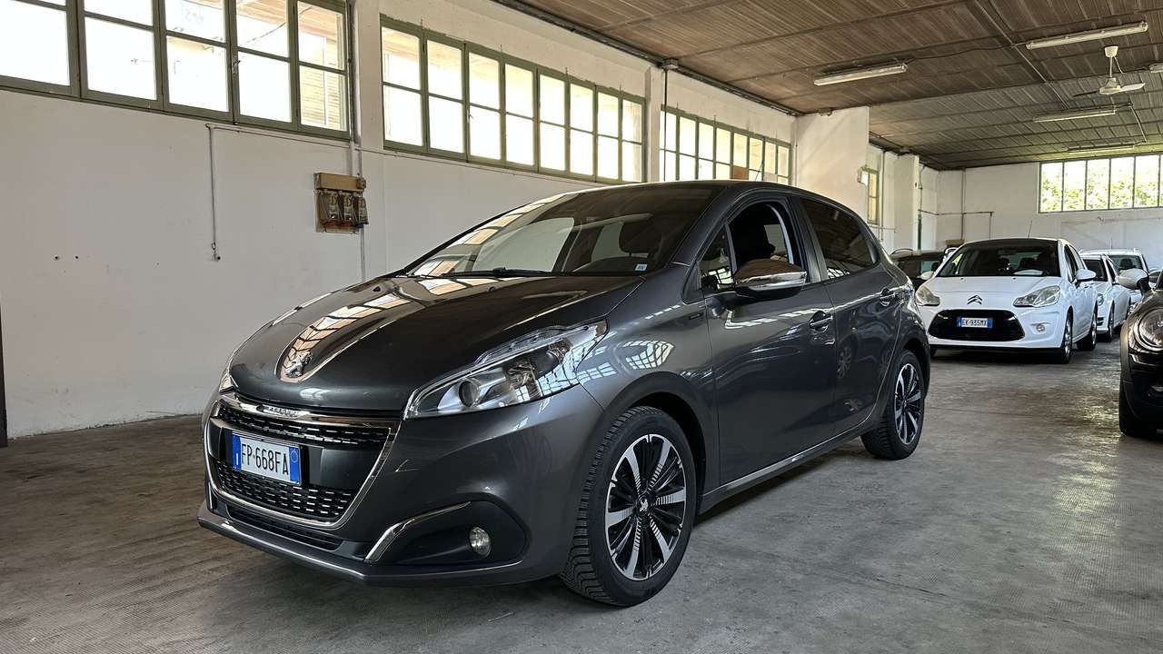 Peugeot 208 5p 1.2 puretech Signature s&s 82cv