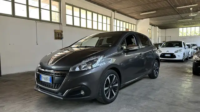 Peugeot 208 5p 1.2 puretech Signature s&s 82cv