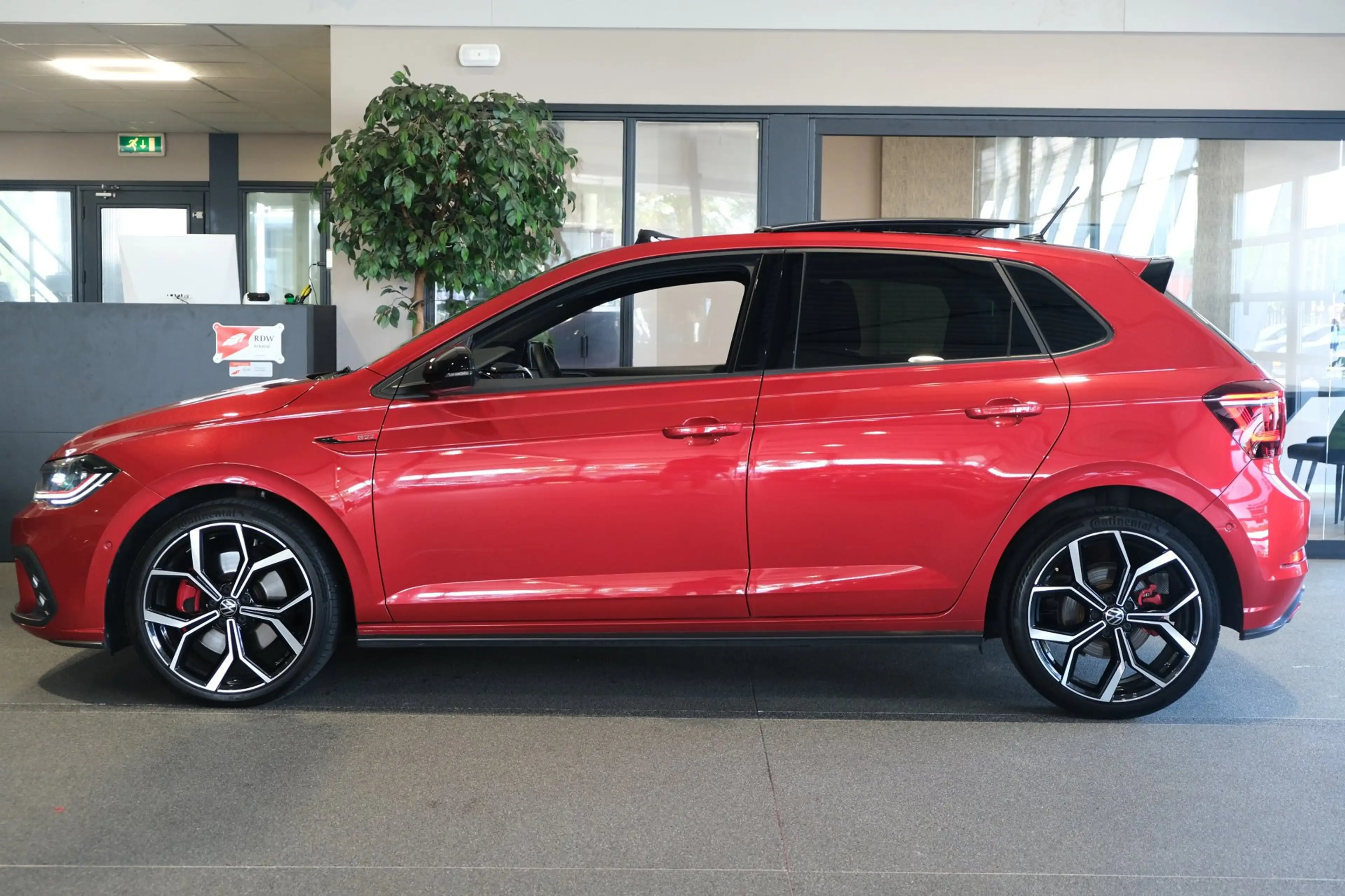 Volkswagen Polo GTI 2.0 TSI 207PK DSG Facelift Pano IQ Matrix Cam Navi — photo 9