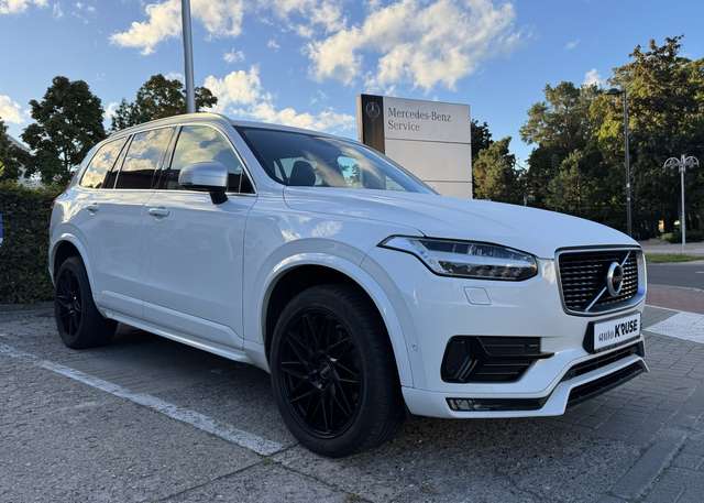 Imagine Volvo XC90 R Design AWD Luftfederung AHK LED Bowers&Wilkins S