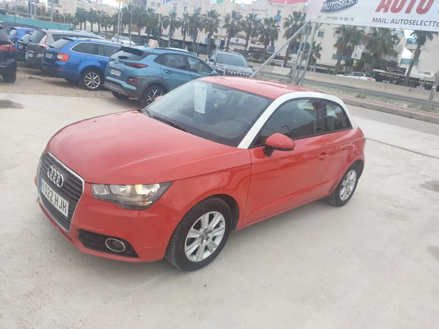 Audi A1 1.6TDI Ambition Rojo - 2